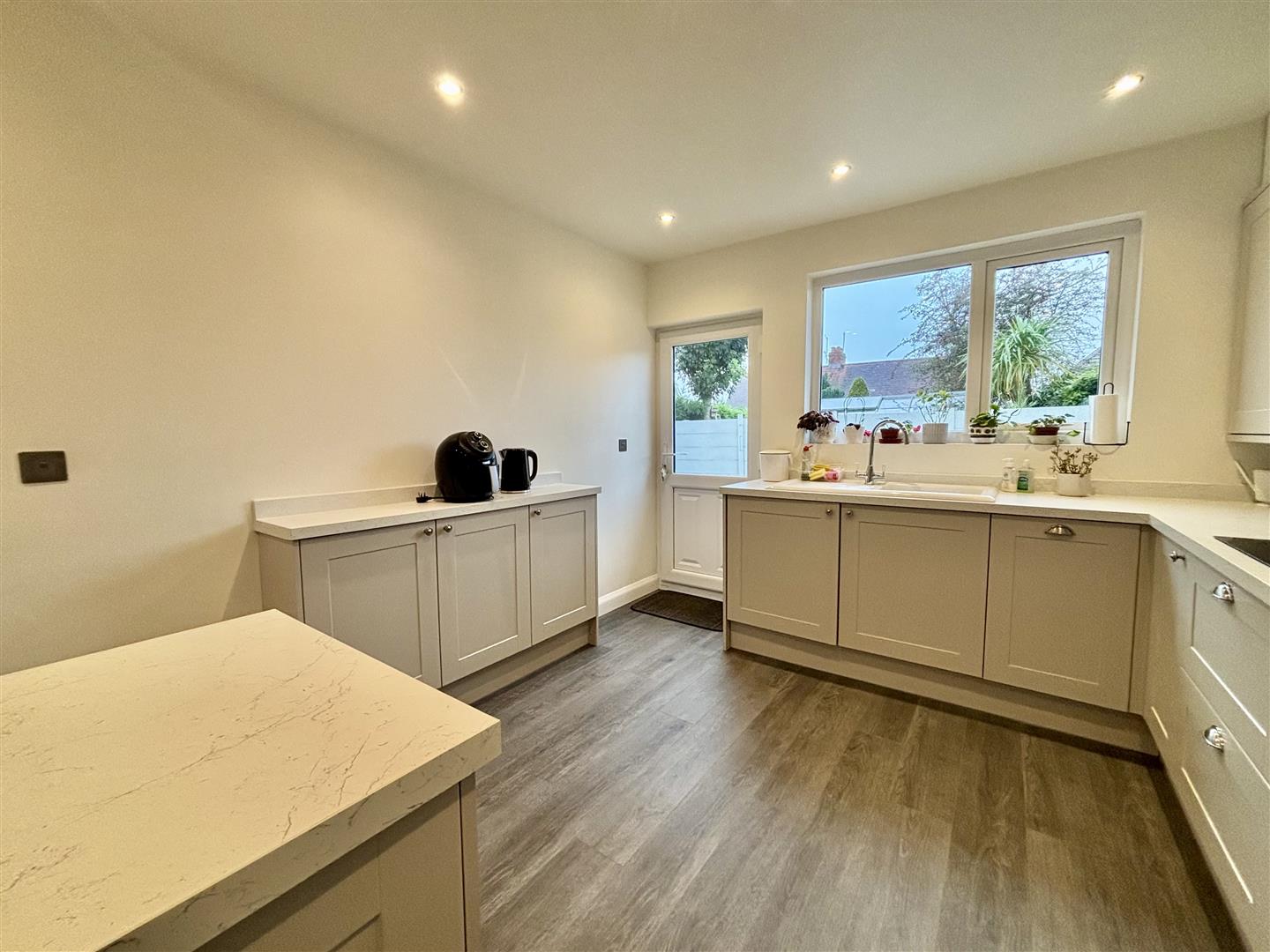 Clyne View, Killay, Swansea, SA2 7EA